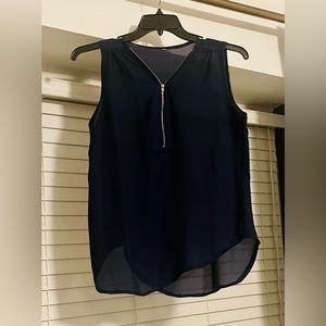 Cute front zip sheet navy top